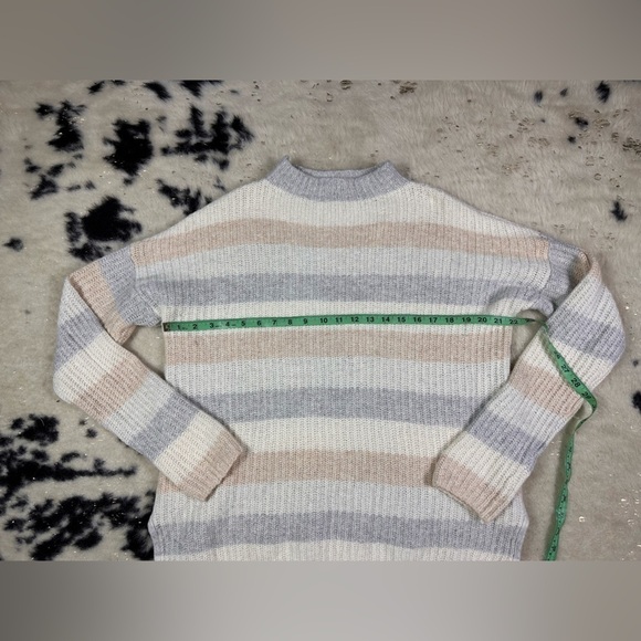 Gap Women’s White Gray Long Sleeve Mock Neck Stripe Knit Sweater Size XL - Picture 2 of 8